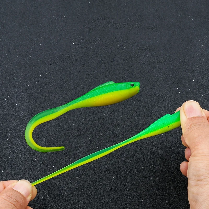 Cola de Hoz Softbait con lentejuelas láser y aroma a pescado - imagen 2