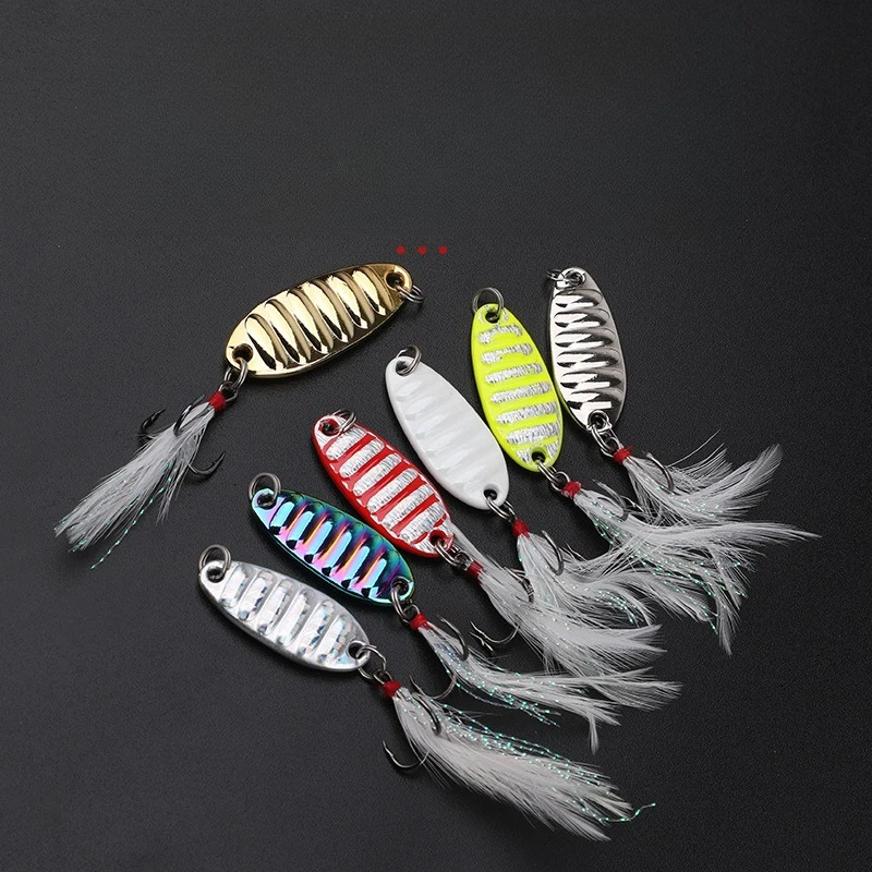 Rainbom color 1 pieza cebo falso Luya Pingzhen lentejuelas cebo Metal Horsemouth pluma de arroz ranura de sangre gancho cuello pesca espaciadores Metal