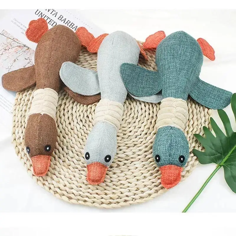 Juguete masticable chirriante de peluche para perros pequeños - imagen 4