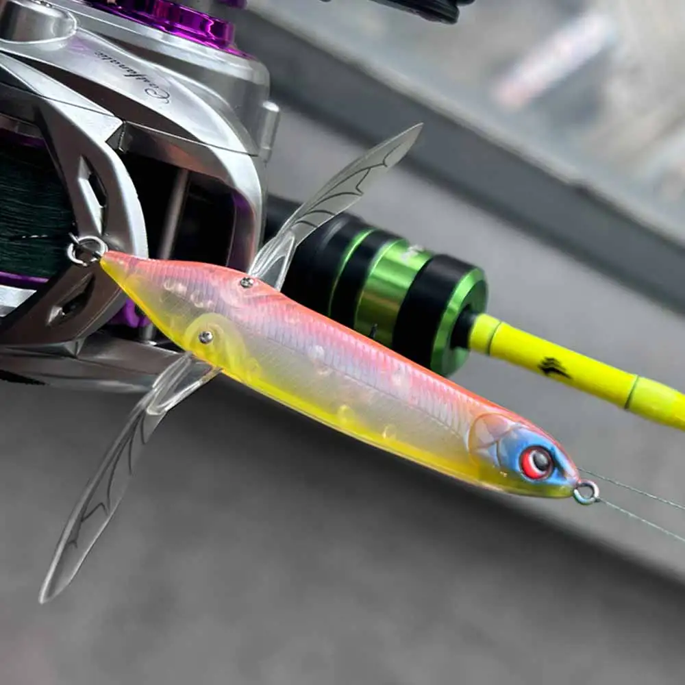 Experimente la emoción de la pesca con señuelos llamativos vibrantes