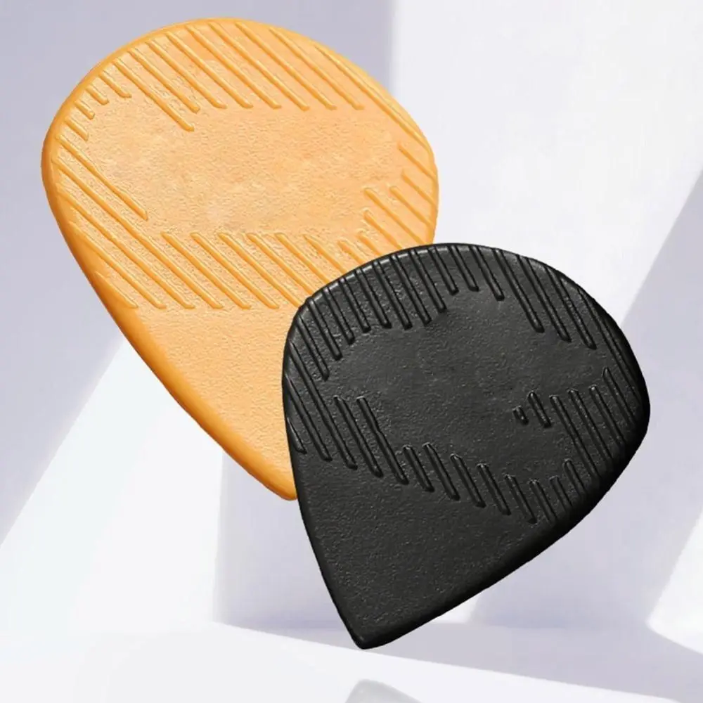 Púas para guitarra nylon triangular antideslizantes - imagen 2