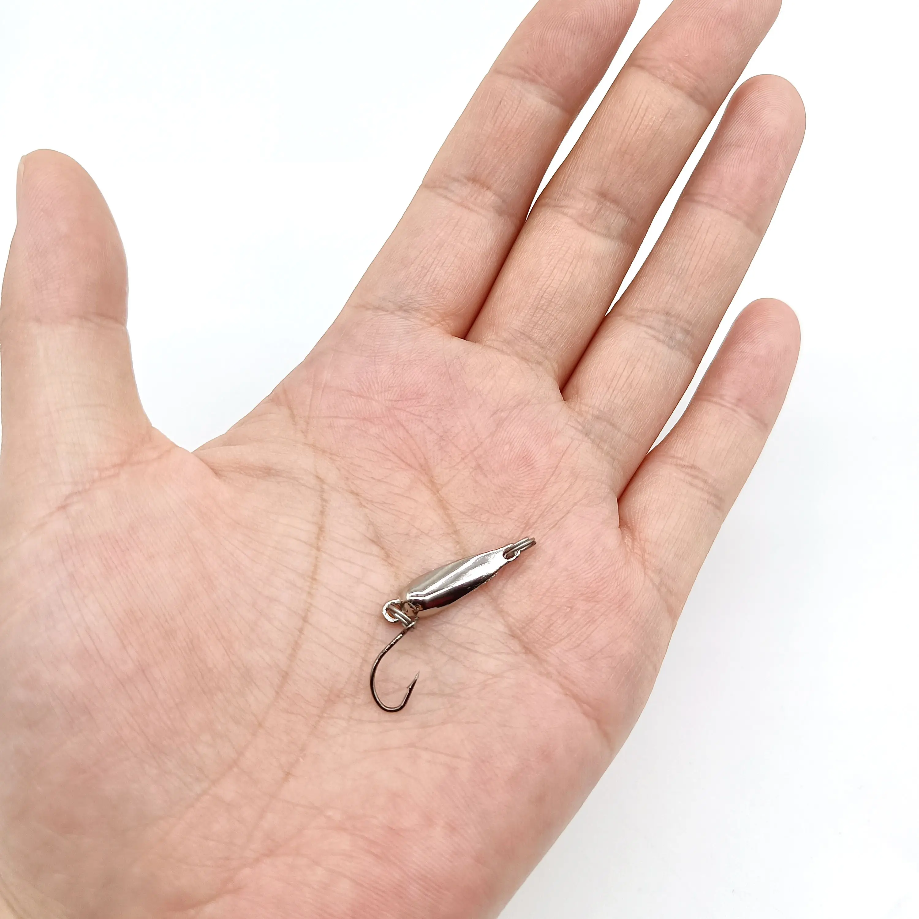 DUODUOYU 1 Uds. Señuelos de pesca con cuchara giratoria de Metal 1,1g/2,2g/3,5g/5g/7g Isca cebos duros artificiales herramientas de pesca de agua salada para lubina - imagen 5