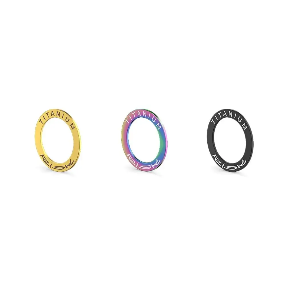 Comparativa de los tres acabados disponibles: dorado, negro y colorido