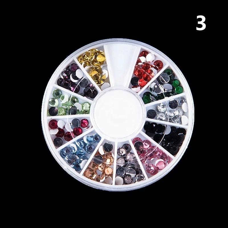 Aplicación de gemas planas en uñas decoradas