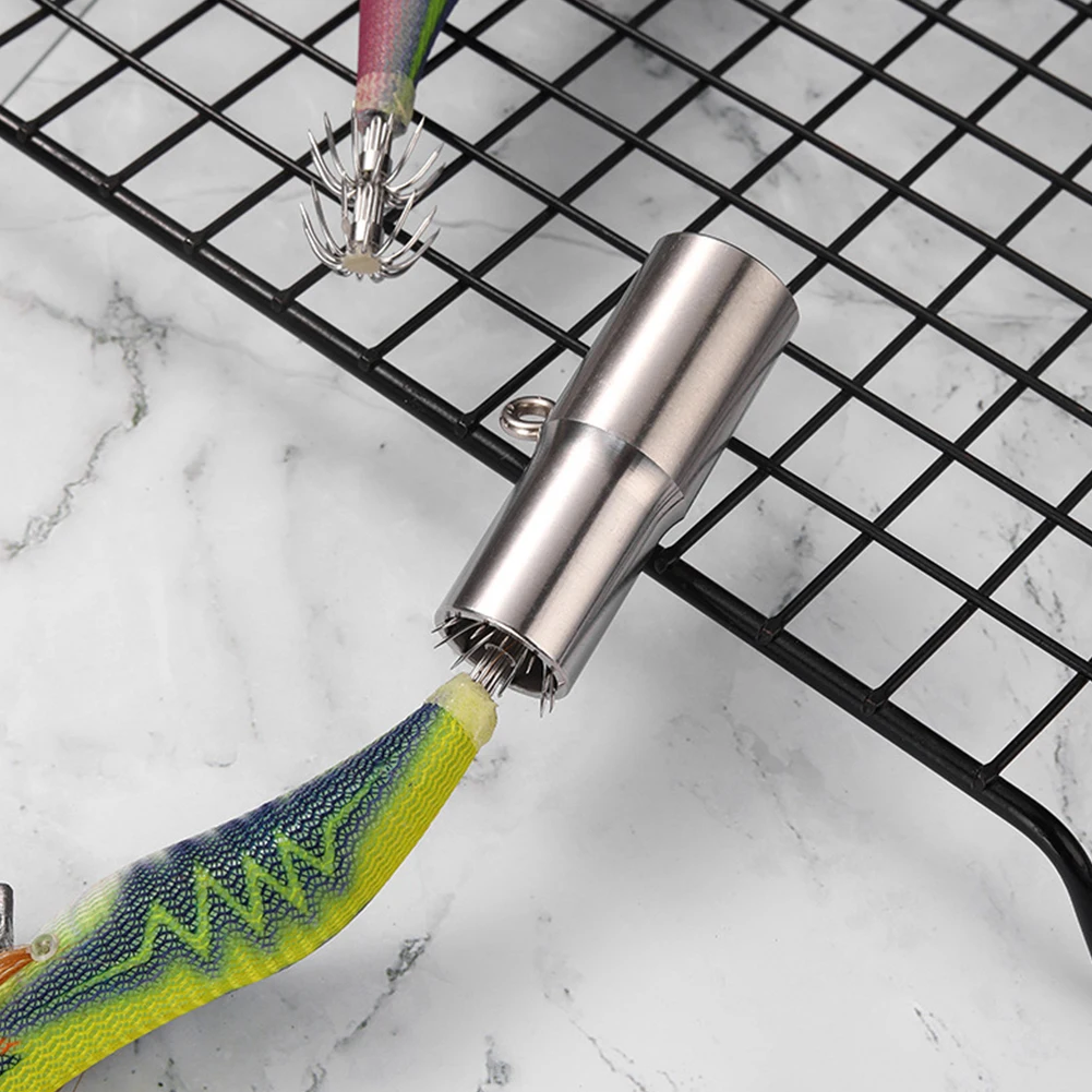 Una raqueta de tenis con un lagarto