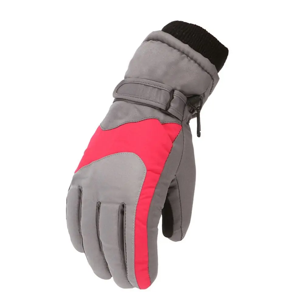 Guantes gruesos en uso