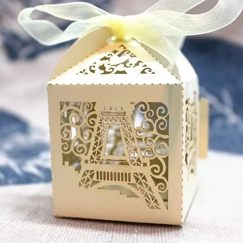 Caja de dulces Torre Eiffel creativa para boda