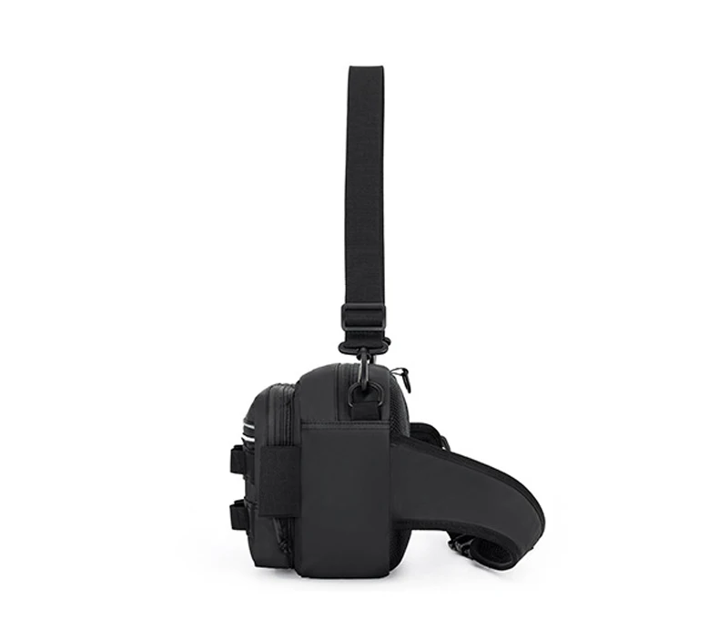 Bolsa negra elegante con correa ajustable para opciones de transporte versátiles