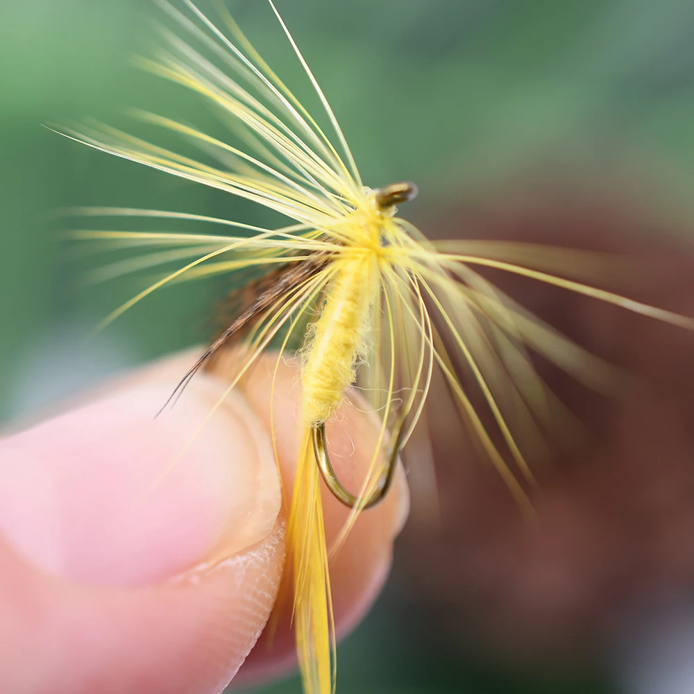 MNFT 10PCS 12 #   Cuerpo amarillo pluma brillante moscas de pesca con mosca anzuelo de púas cebo de insectos artificiales - imagen 2