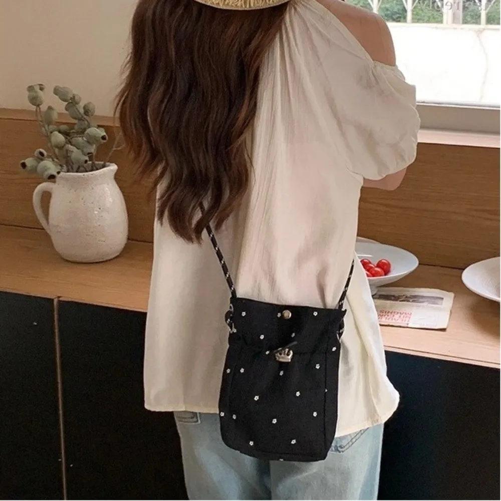 Nuevo bolso cruzado ligero con estampado de flores, versión coreana, bolso de hombro, bolso de mensaje de Color sólido para mujer - imagen 4