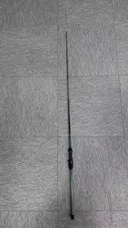 Caña de pescar Leydun una sección