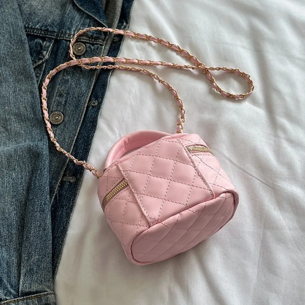 Mini bolso tipo cubo de cuero acolchado con diamantes, bolso cruzado con patrón de cuadros multicolor y correa para el hombro con cadena dorada - imagen 4