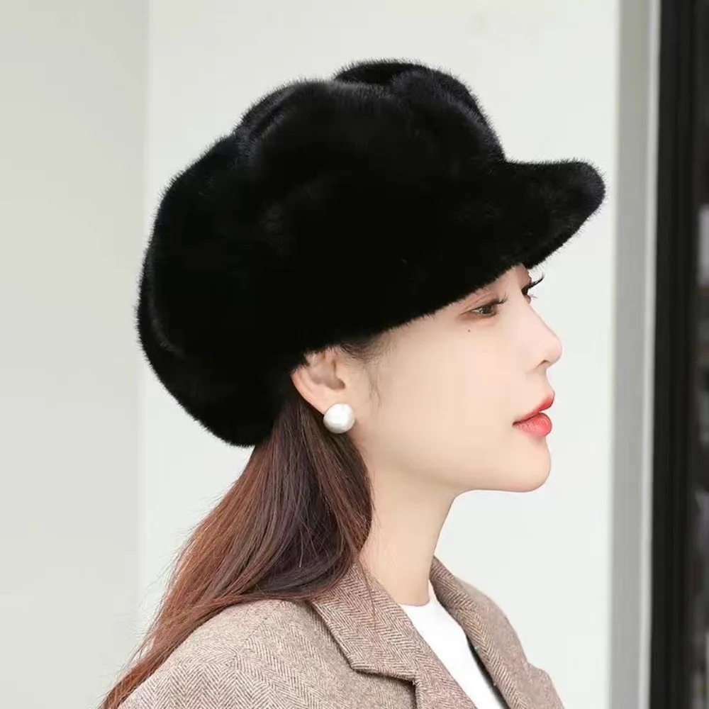 Protección de moda de mujeres frías boina imitación visón Color sólido invierno todo-fósforo sombrero ligero de lujo mujer gorra con visera - imagen 5