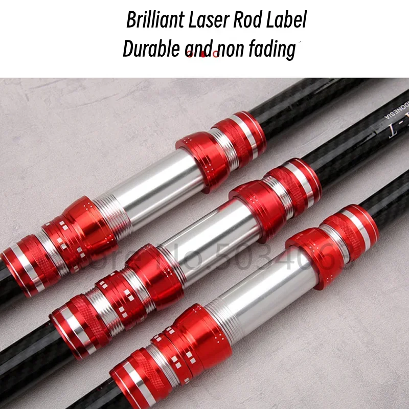 Tres varillas rojas y plateadas con una etiqueta en ellas