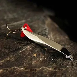 Jig de pesca con corte en ángulo – Cuchara metálica curva corazón rojo