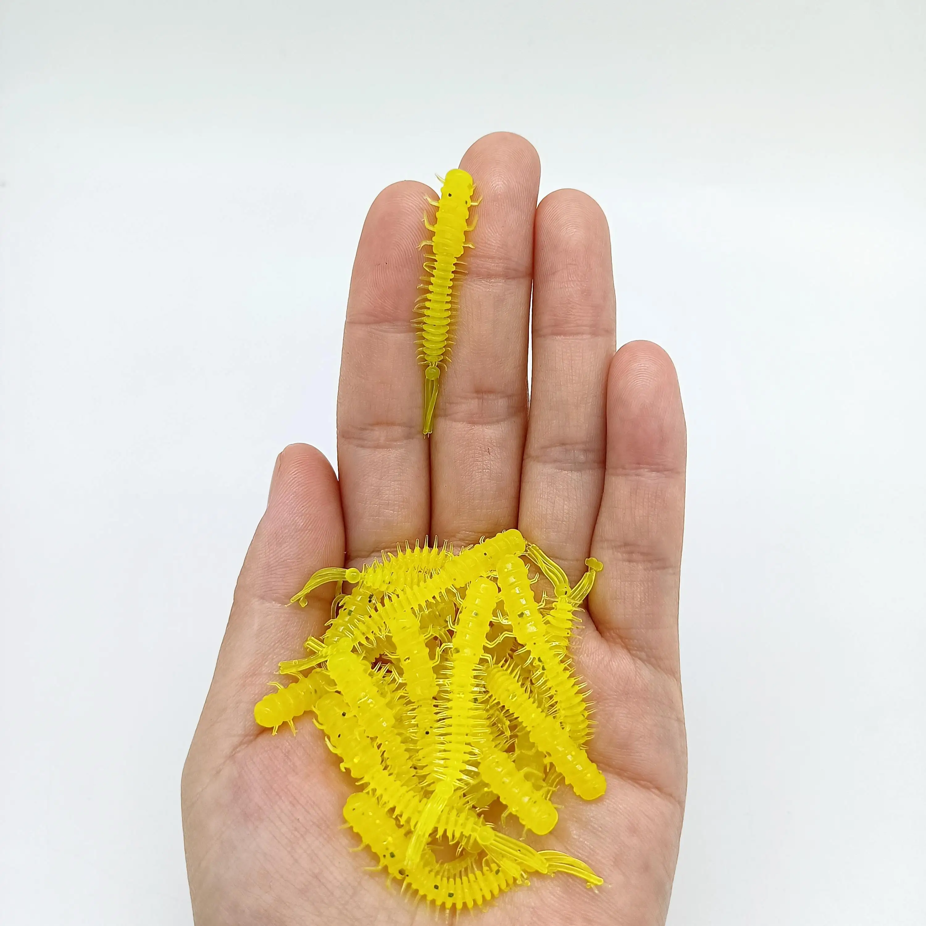 Gusanos de plástico amarillo brillante para cebo de pesca
