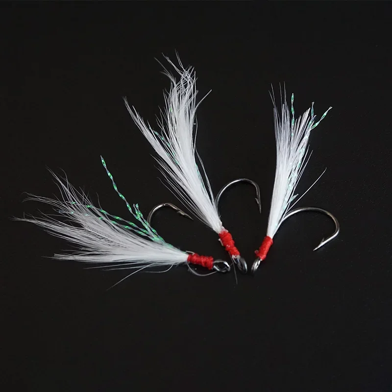 Nuevo 10 Uds. Anzuelo individual de pesca de acero rico en carbono con pluma, anzuelo de pesca para carpa con anillo, anzuelos para señuelo, cuchara - imagen 3