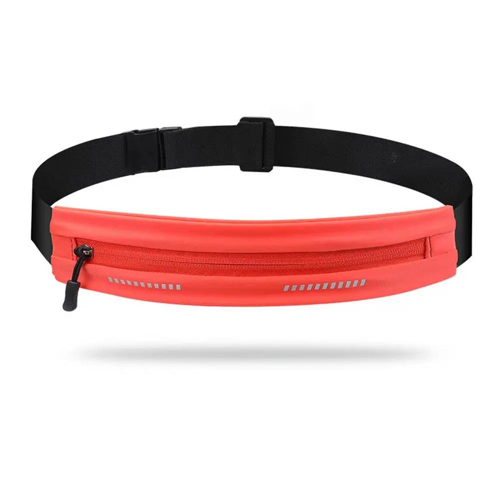 Compacta y elegante Esta bolsa de cintura roja es perfecta para los elementos esenciales sobre la marcha