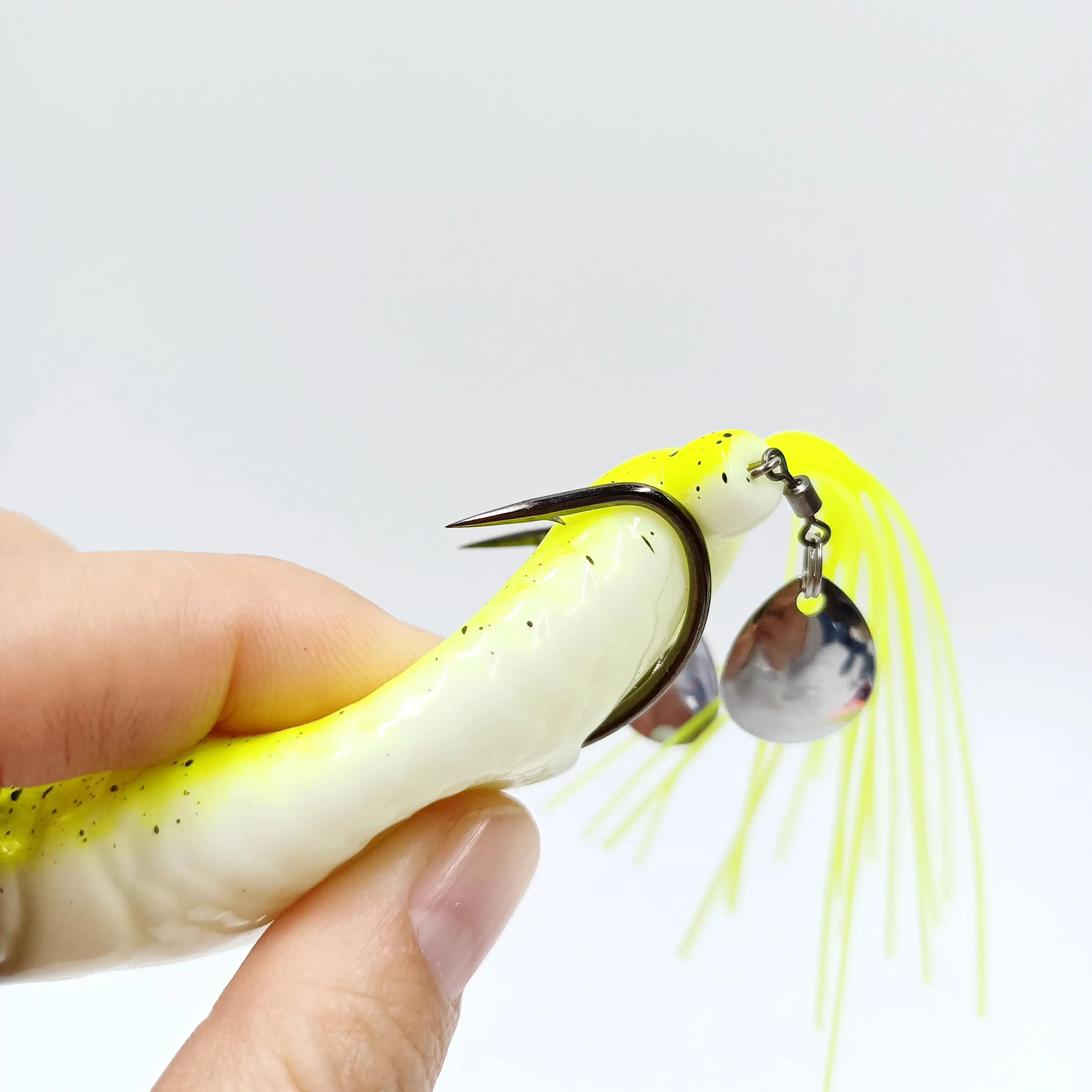 Señuelo rana topwater silicona DUODUOYU 9cm – Cebo artificial para lubina - imagen 4
