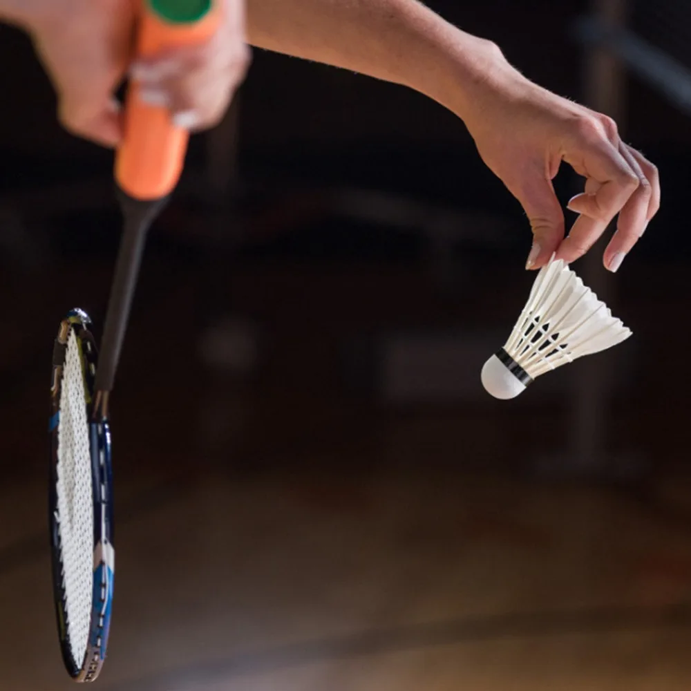 Pelotas de bádminton de plumas duraderas, volantes de bádminton voladores estables y ligeros, volantes de entrenamiento de plumas de pato, 5 uds.