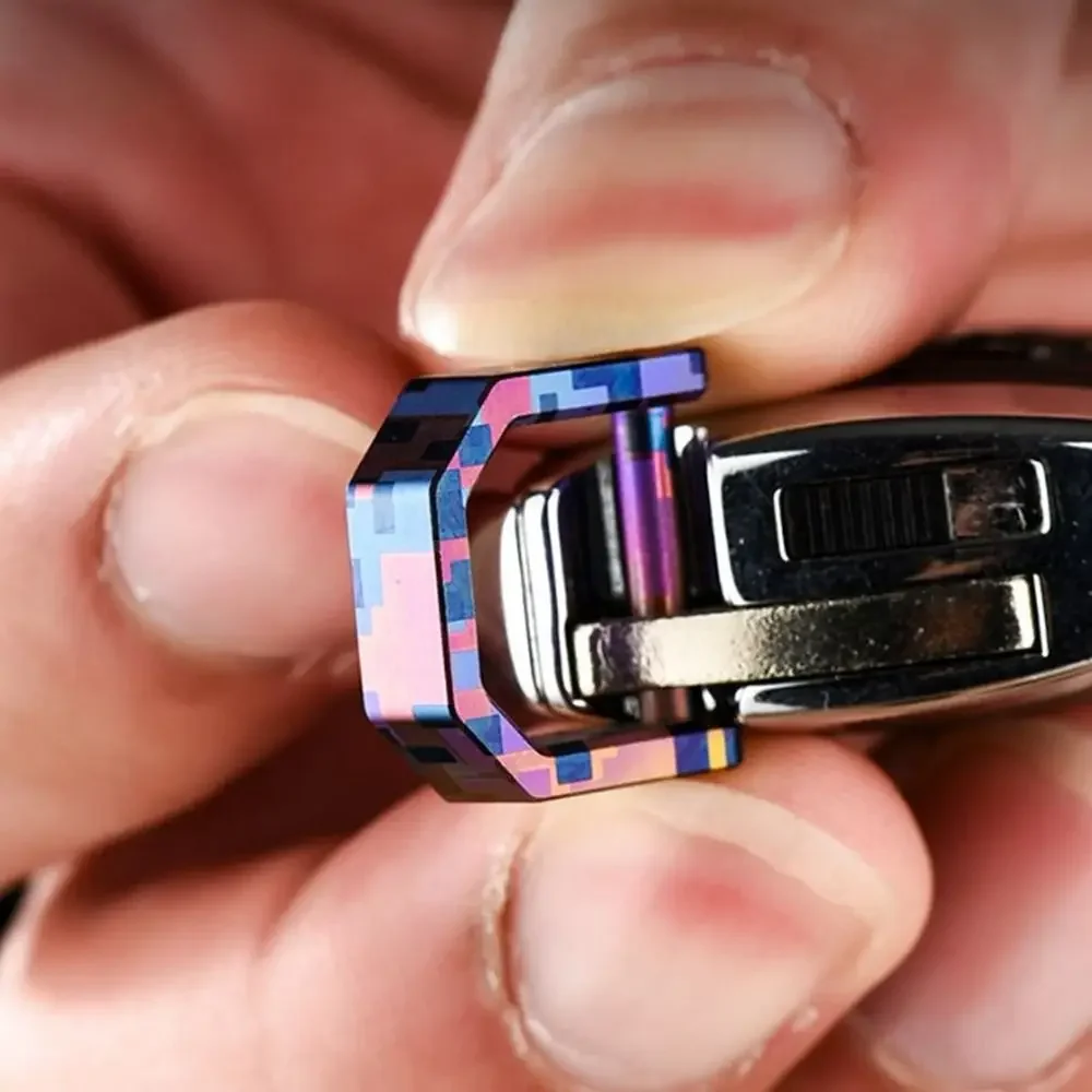 Grilletes de herradura titanio con llavero mini y hebilla - imagen 2