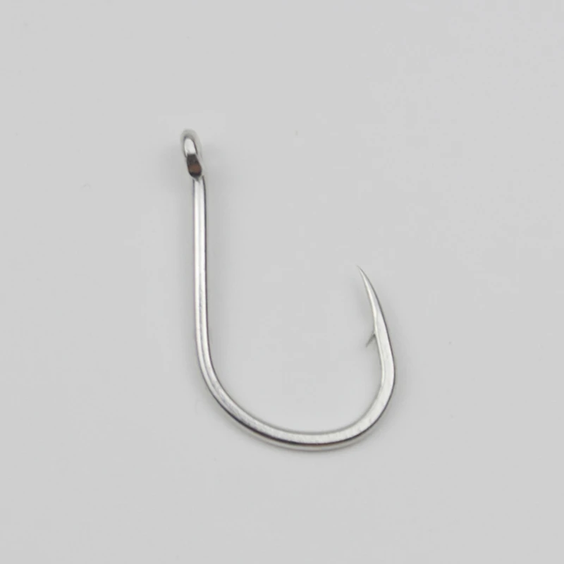 Head with hook hole