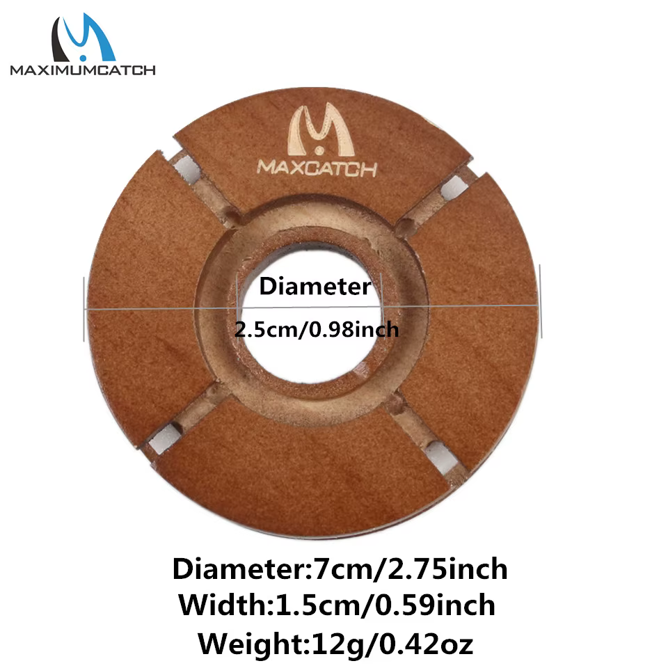 Un círculo de madera marrón con un diámetro de 7 cm