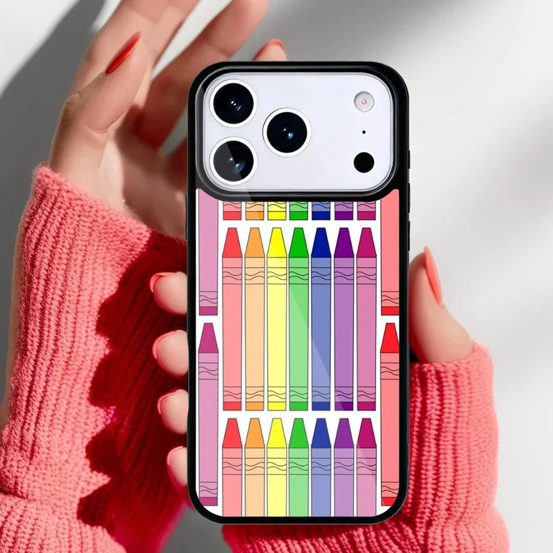 Funda mostrando diseño de crayones arcoíris
