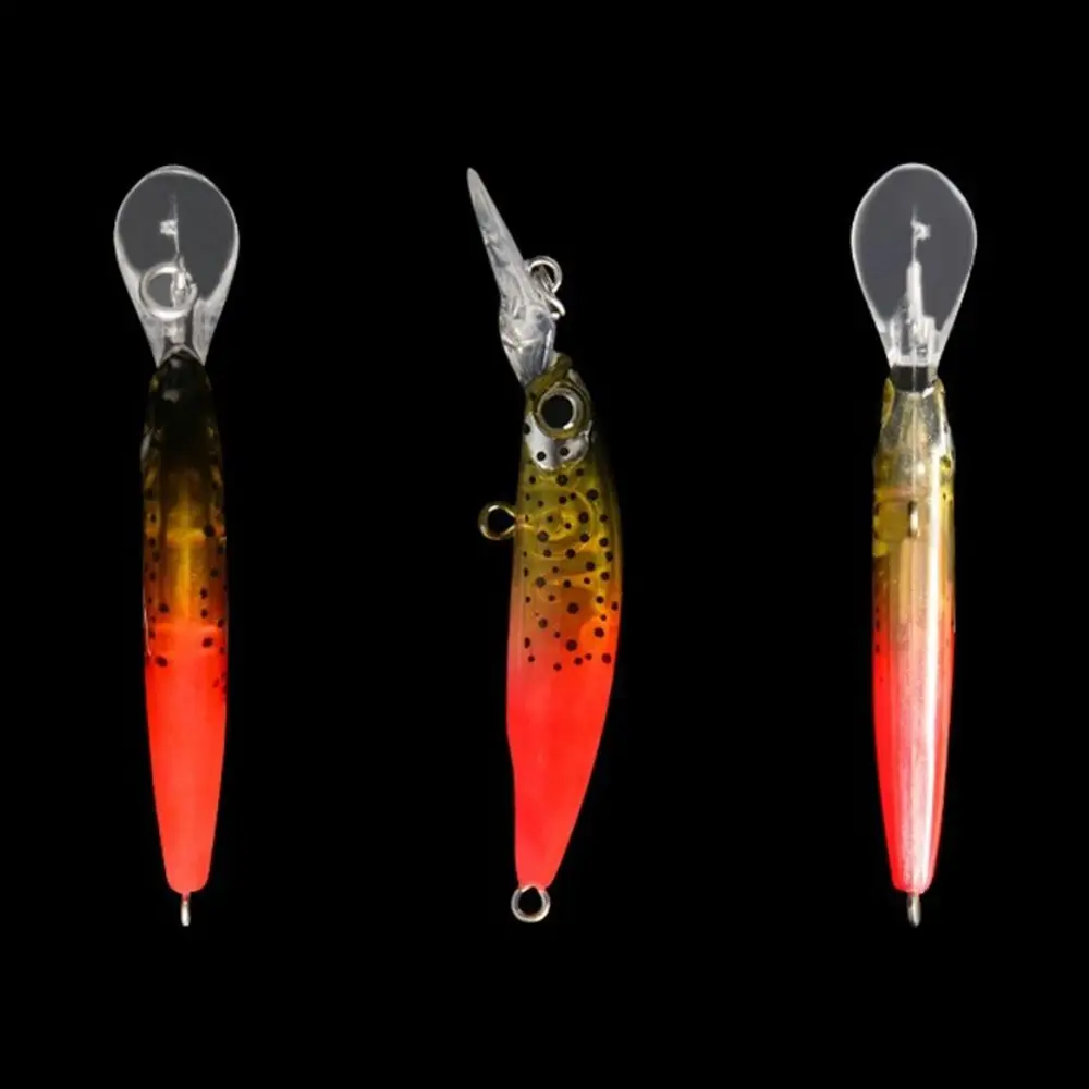 Este señuelo de pesca presenta un diseño llamativo vibrante con una cabeza de plástico transparente y un gancho para una captura efectiva