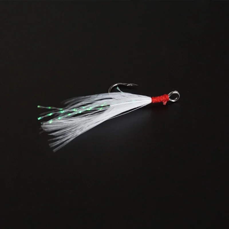 Nuevo 10 Uds. Anzuelo individual de pesca de acero rico en carbono con pluma, anzuelo de pesca para carpa con anillo, anzuelos para señuelo, cuchara - imagen 2