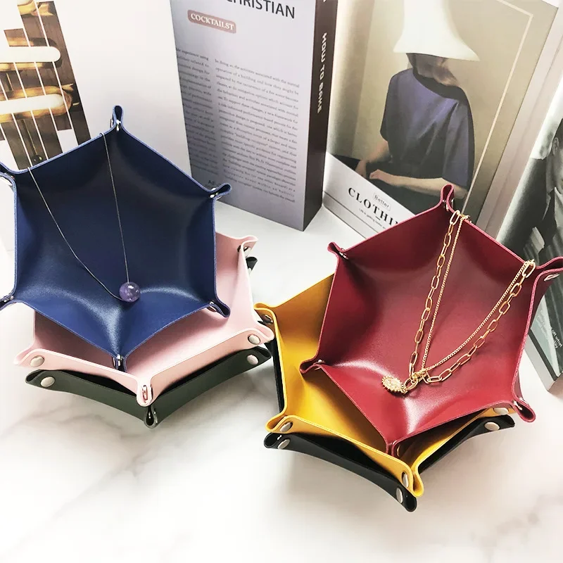 Caja de almacenamiento de cuero Hexagonal, bandeja plegable para dados, bandeja cuadrada de monedas hexagonal plegable de cuero PU, juego de dados Magic The Gathering - imagen 4