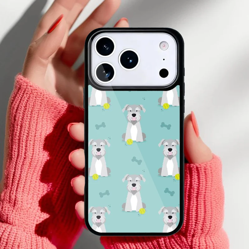 Funda para iPhone con diseño de cachorro Schnauzer en color beige