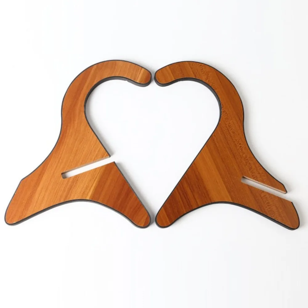 Madera en forma de corazón significa instrumentos musicales