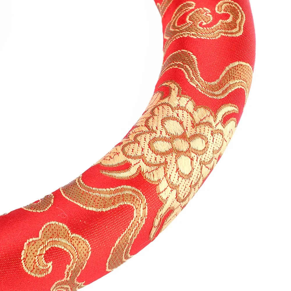 ​ Brocado de seda ​ Cojín para cuenco tibetano ​ ​ Forma redonda ​ ​ Rojo/Azul ​ Almohada para cuenco tibetano ​   18 cm de diámetro ​ ​ Hecho a mano ​ ​ Almohada con anillo de cuenco ​ - imagen 4