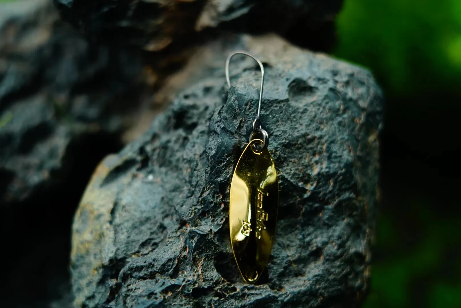 Valkein Icefack Japón 1,6g solo gancho Metal Micro trucha Makou Stream lentejuelas sin púas. - imagen 2