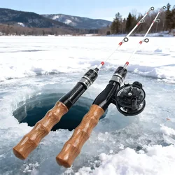 Juego de caña y carrete de pesca en hielo; la caña es compacta, ofrece excelente manejo y permite iniciar la pesca en cualquier momento.