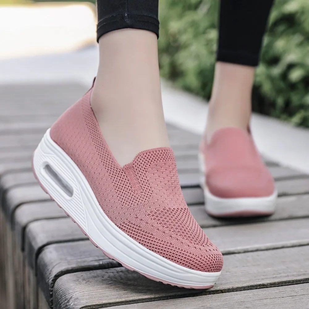 Zapatos deportivos de superficie de malla para mujer, zapatillas deportivas de suela blanda de Material transpirable, zapatos informales de Color sólido de diseño fino - imagen 3