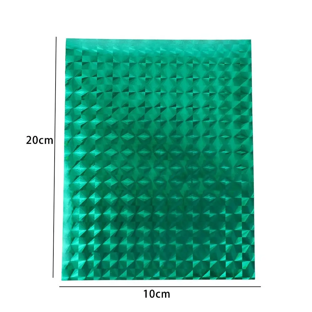 Este vibrante material texturizado verde es perfecto para agregar un toque de elegancia a cualquier proyecto