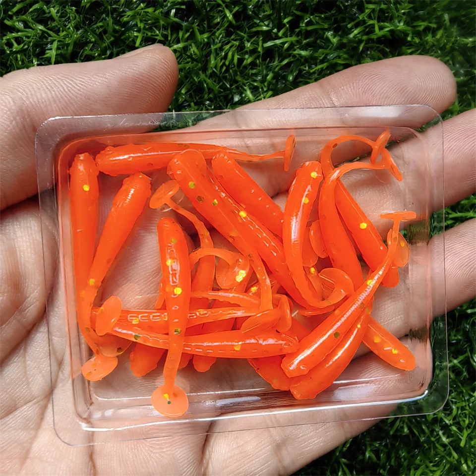 Estos vibrantes señuelos de pesca de naranja son perfectos para atraer peces en cualquier entorno de agua.