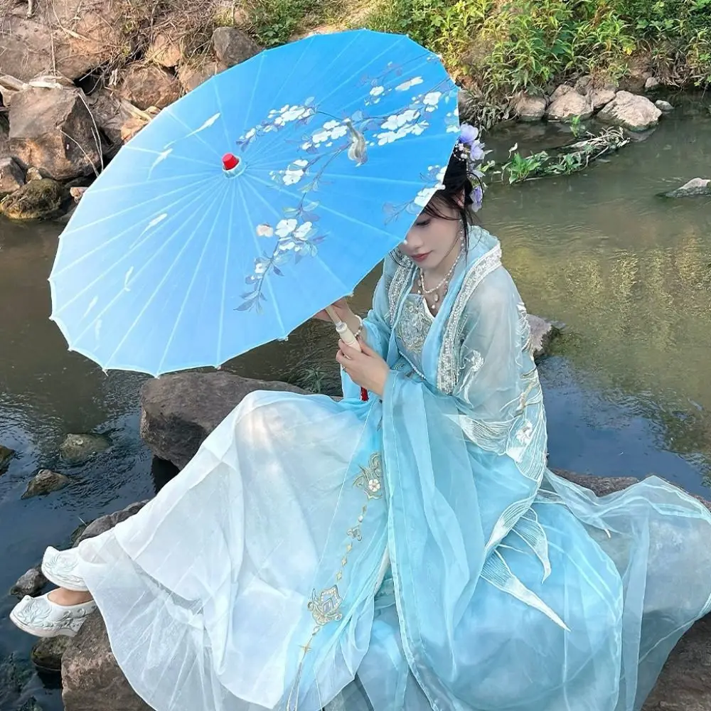 Abanico de paraguas de 56cm, tela de seda de estilo antiguo chino, Cosplay Hanfu, paraguas de papel al óleo, borla, 10 colores, paraguas de baile - imagen 2