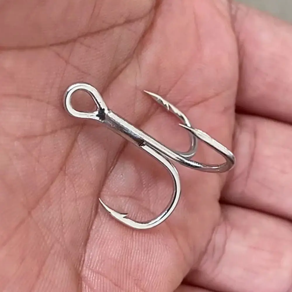 Anzuelos de pesca de 20 piezas, señuelo afilado, anzuelo Triple de anclaje, plantilla Triple, anzuelos de púas de estaño de alto brillo, duraderos - imagen 4