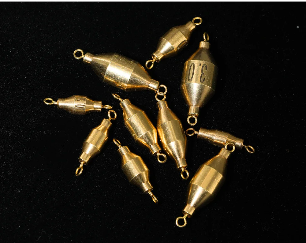 Descubra la elegancia de estos ganchos giratorios chapados en oro perfectos para mejorar su equipo de pesca