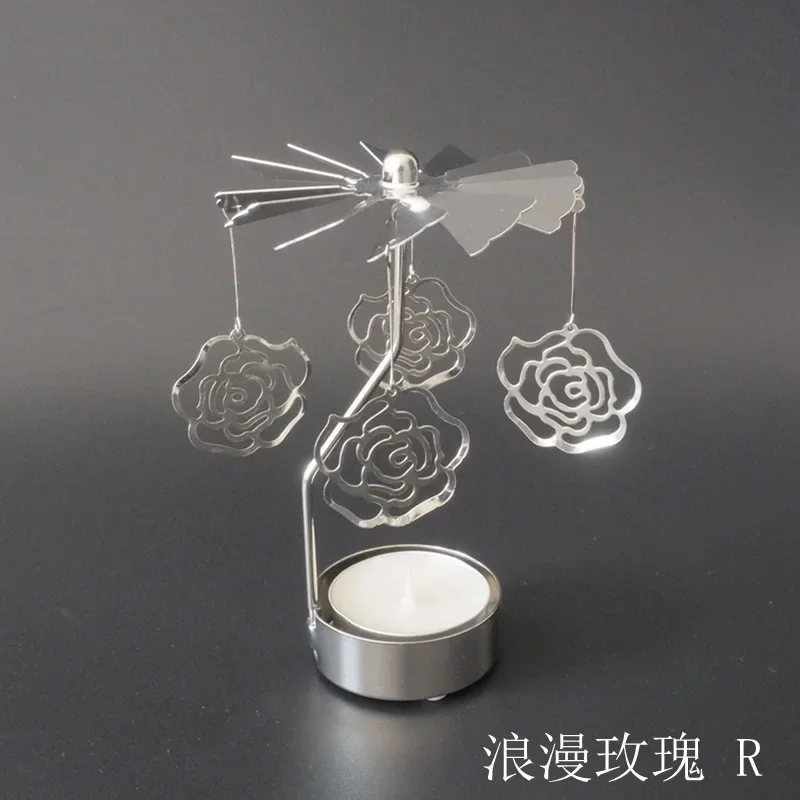 Candelador elegante con motivos de rosas