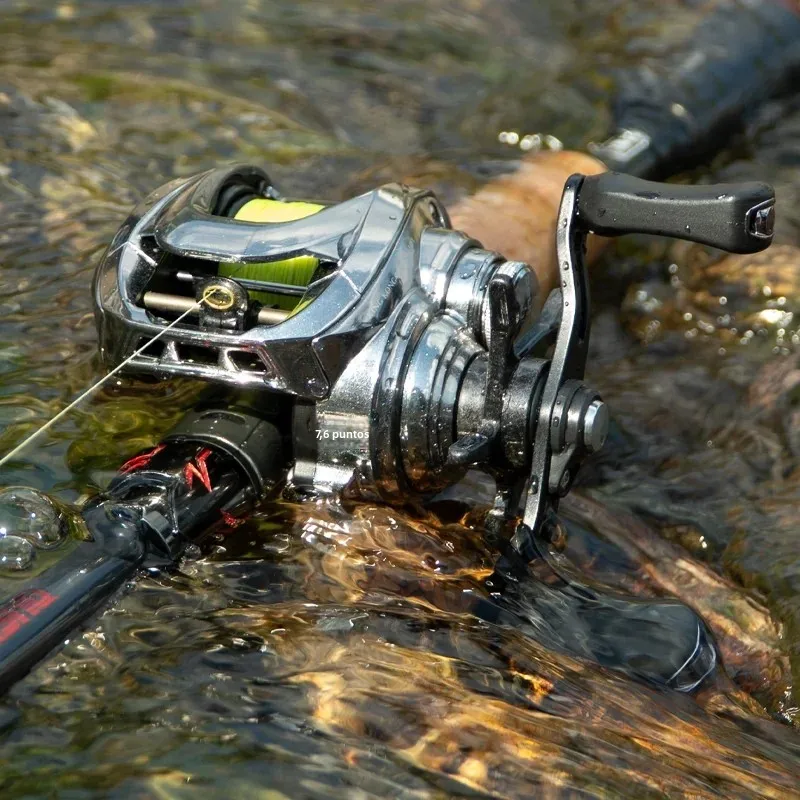 Carrete Baitcasting Deukio DC Sea – Freno Electrónico y Magnesio - imagen 4