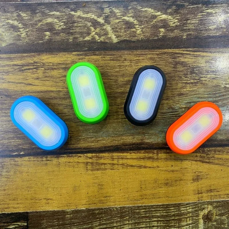 Mini llavero LED portátil, linterna, llavero, antorcha con mosquetón para acampar al aire libre, senderismo, pesca - imagen 4