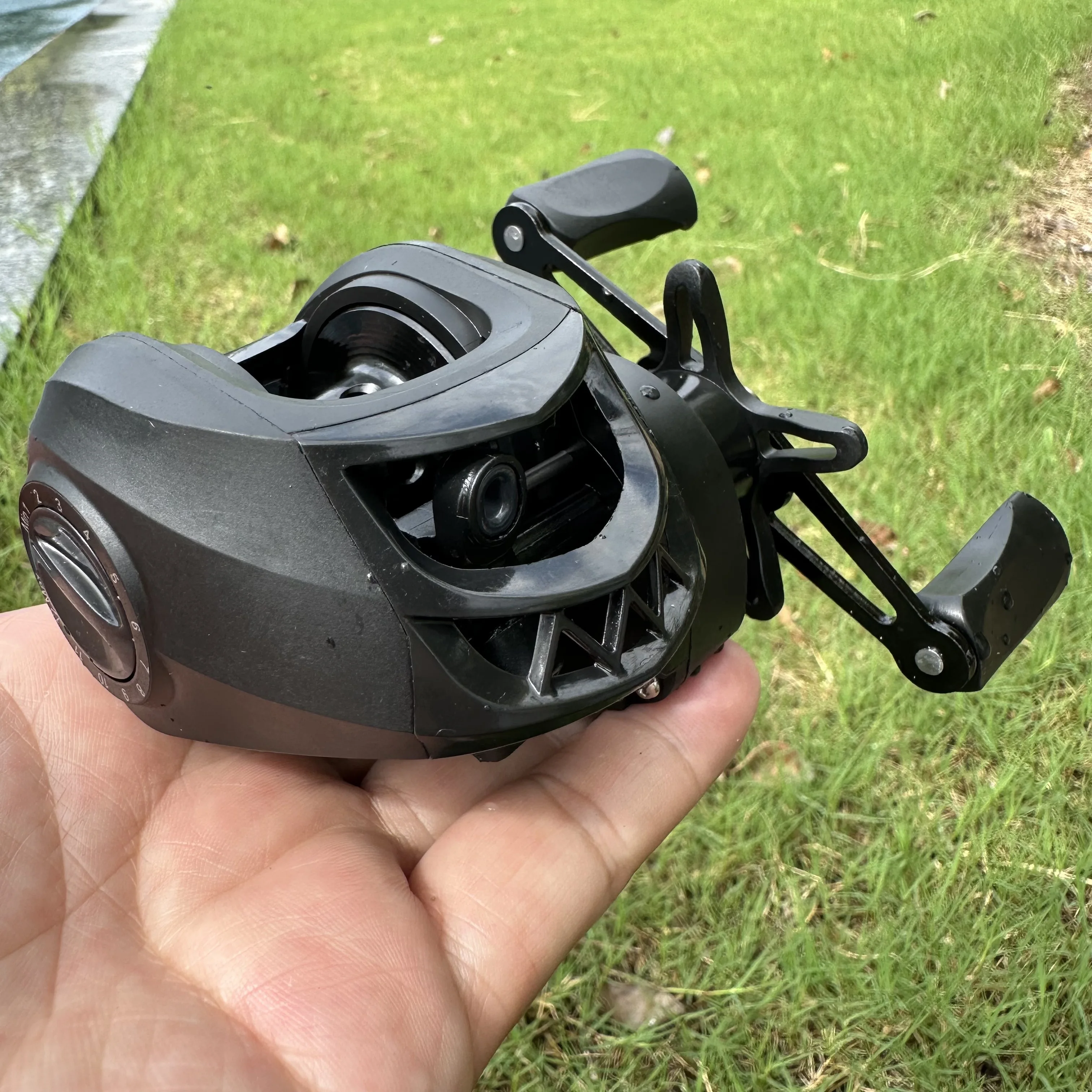 Carrete de pesca multifuncional Baitcsting, carrete de aleación de aluminio ultraligero con sistema de freno magnético, relación de engranaje 7,2: 1 para principiantes - imagen 5