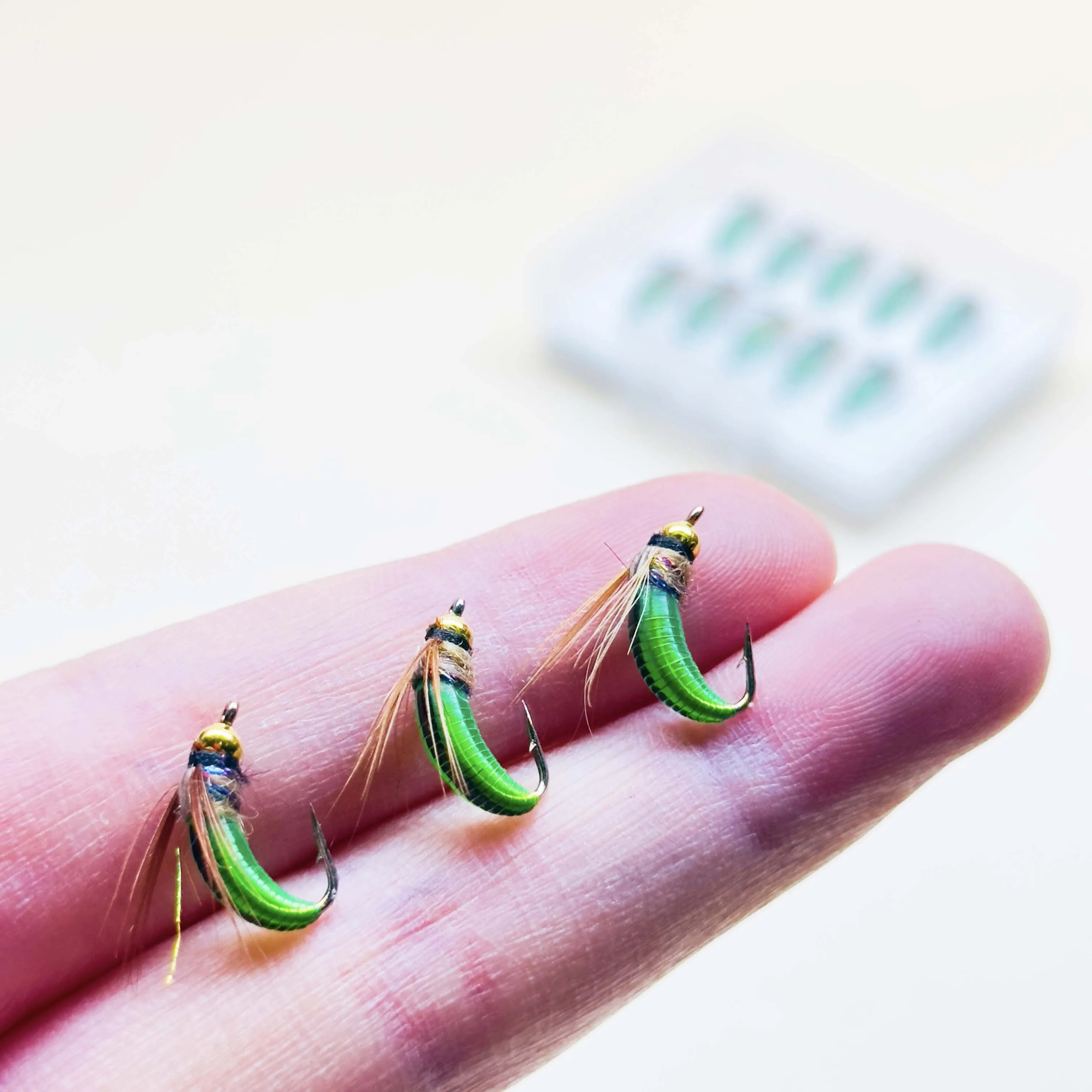 Mosca húmeda Ninfa Scud de latón biónico para cebo salmón y trucha - imagen 5