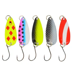 Señuelo de cuchara de pesca, plantillas para principiantes, cucharas coloridas, señuelos duros artificiales, cebo de 3,5g, anzuelos individuales, lote de 5 piezas en oferta