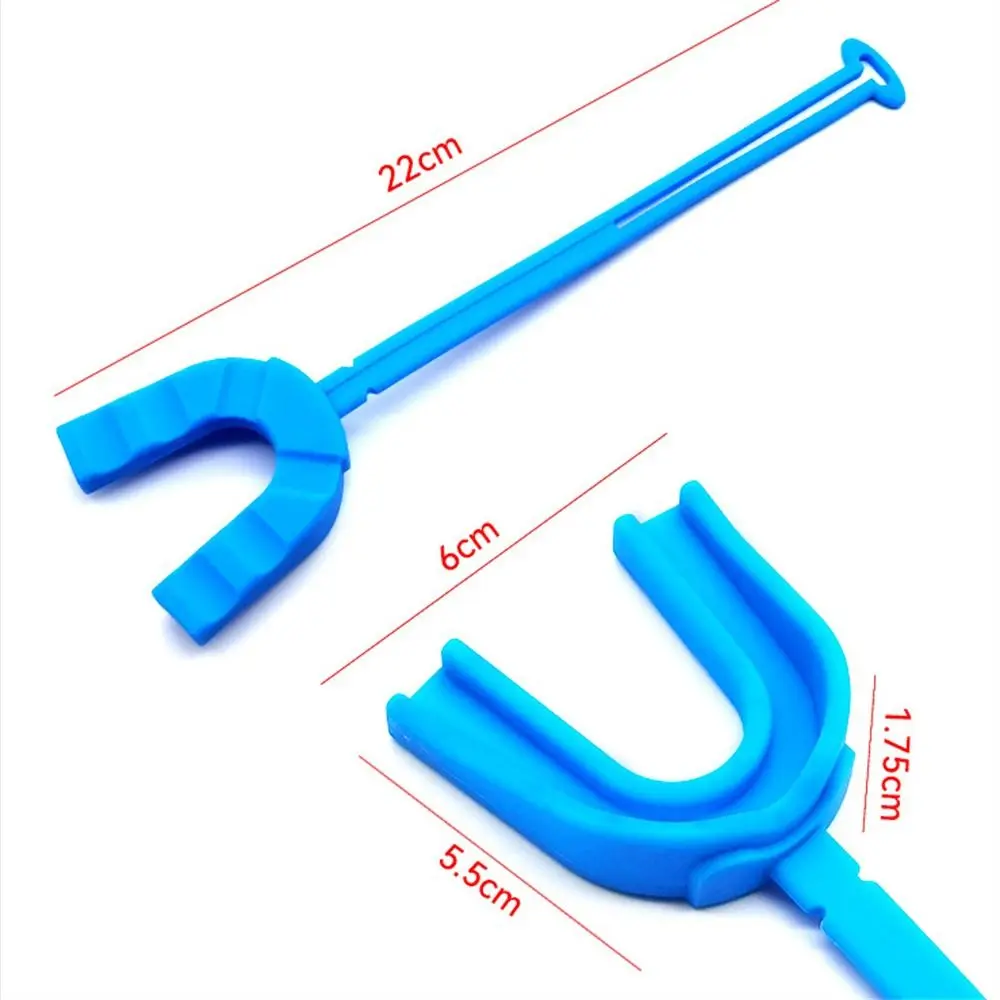 Esta herramienta dental azul está diseñada para una fácil limpieza y cuidado oral.