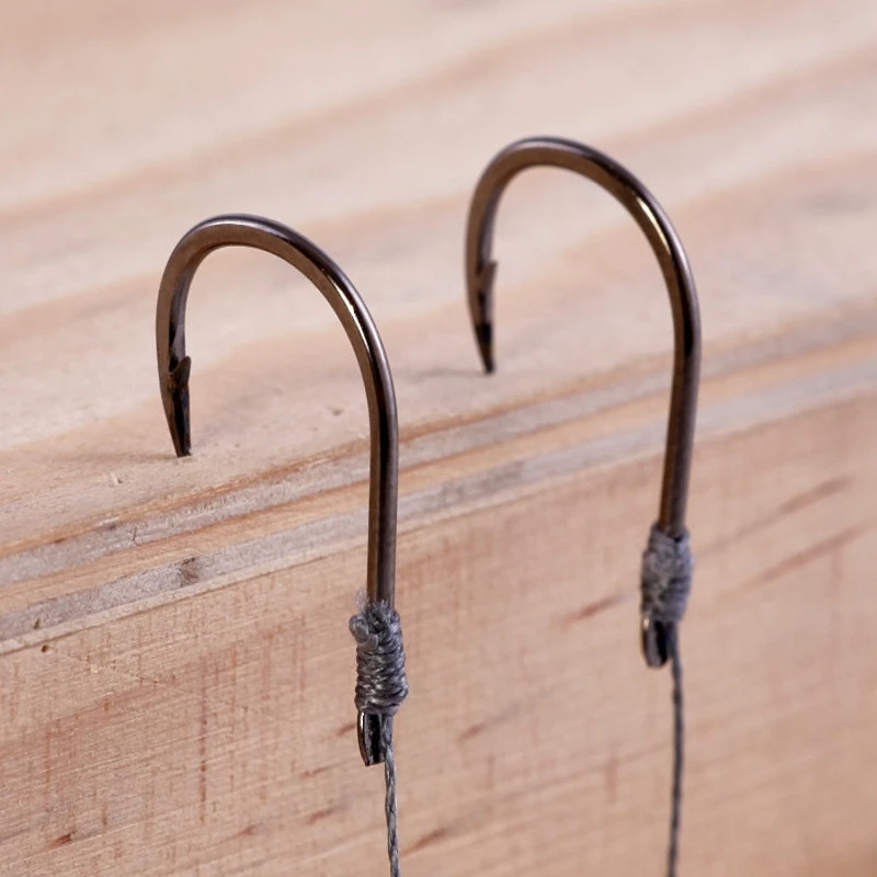 4 paquetes de 20 pares de anzuelos con manivela, anzuelos de la serie japonesa, aparejos de pesca de Color níquel negro con púas para captura de agua dulce - imagen 2